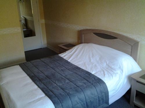 Imagen de la habitación del Hotel La Cremaillere, Miremont. Foto 9