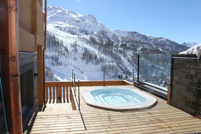 Imagen de los exteriores del Hotel La Cresta Chalet. Foto 12