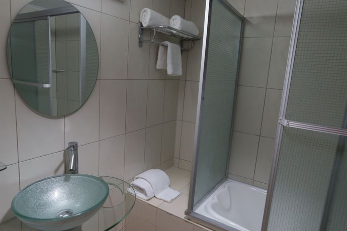 Imagen de la habitación del Hotel La Cresta Inn. Foto 4