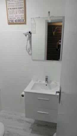 Imagen de la habitación del Hotel La Croisette. Foto 2
