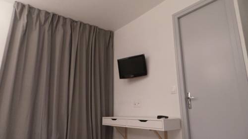 Imagen de la habitación del Hotel La Croisette. Foto 16