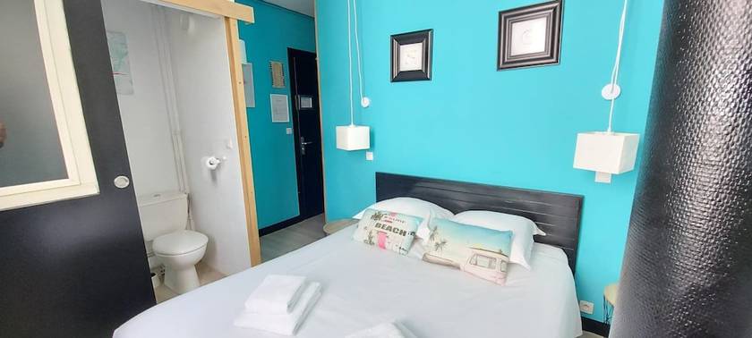 Imagen de la habitación del Hotel La Croisette and Restaurant Bistrot Gantier. Foto 17