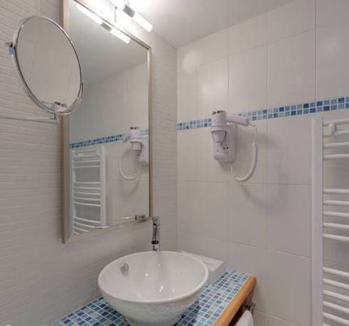 Imagen de la habitación del Hotel La Croix Blanche, Mont Saint Michel. Foto 5