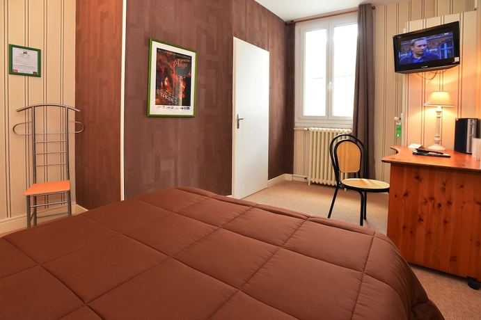 Imagen de la habitación del Hotel La Croix Blanche, Tarbes. Foto 11