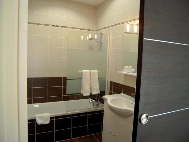Imagen de la habitación del Hotel La Croix Du Sud, Le Tour du parc. Foto 5