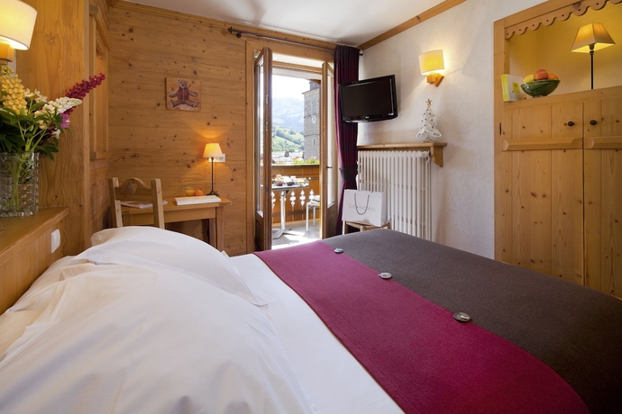 Imagen de la habitación del Hotel La Croix Saint Maurice. Foto 2