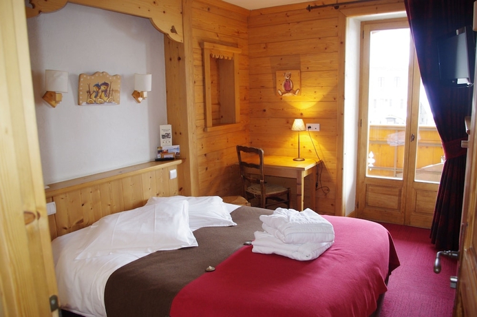 Imagen de la habitación del Hotel La Croix Saint Maurice. Foto 4