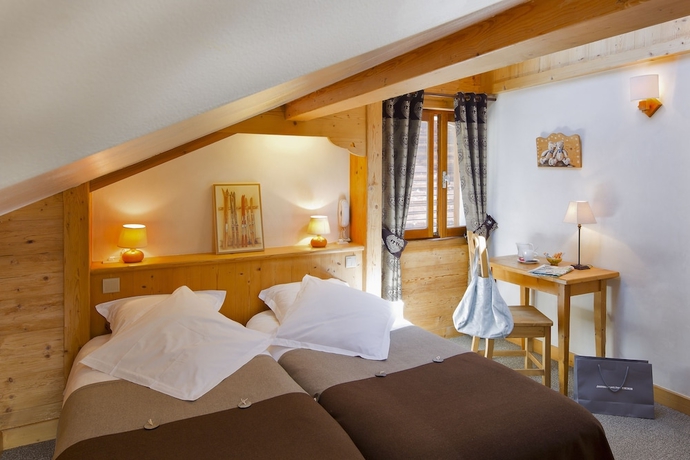 Imagen de la habitación del Hotel La Croix Saint Maurice. Foto 8