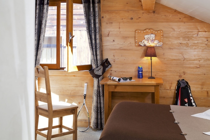 Imagen de la habitación del Hotel La Croix Saint Maurice. Foto 9