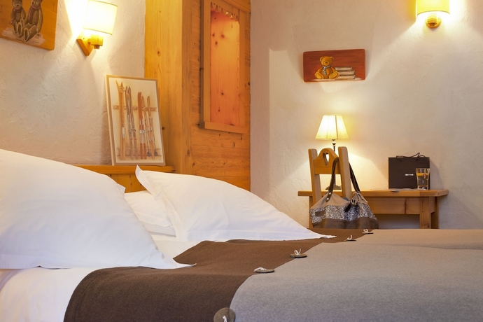 Imagen de la habitación del Hotel La Croix Saint Maurice. Foto 13