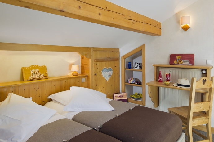 Imagen de la habitación del Hotel La Croix Saint Maurice. Foto 16