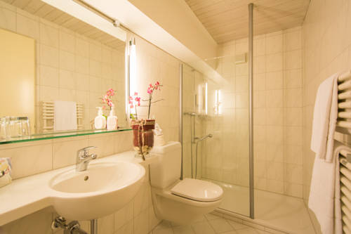 Imagen de la habitación del Hotel La Cruna. Foto 14