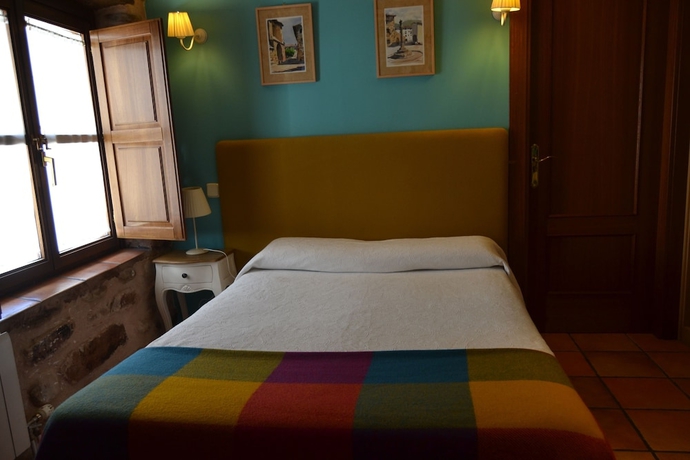 Imagen de la habitación del Hotel La Cuculla. Foto 4