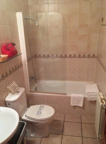 Imagen de la habitación del Hotel La Cuculla. Foto 5