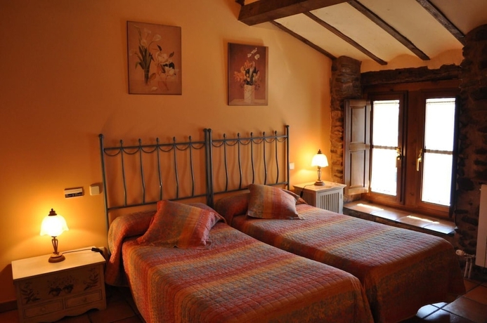 Imagen de la habitación del Hotel La Cuculla. Foto 8