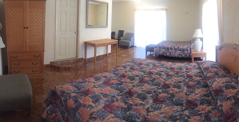 Imagen de la habitación del Hotel La Cueva Del Pirata. Foto 12