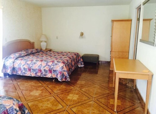 Imagen de la habitación del Hotel La Cueva Del Pirata. Foto 15