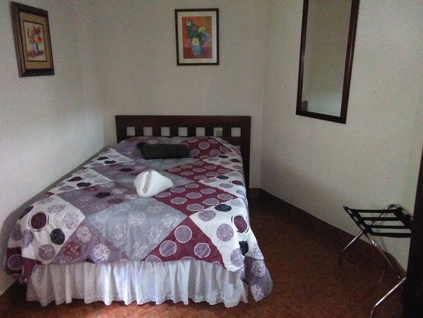 Imagen de la habitación del Hotel La Cupula San Rafael. Foto 3
