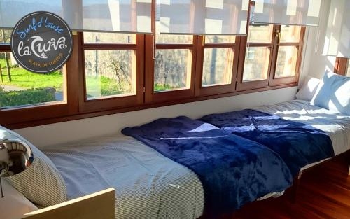 Imagen general del Hotel La Curva Surfhouse - Hostel. Foto 3