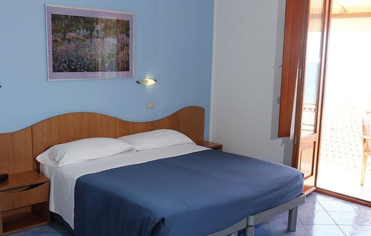 Imagen de la habitación del Hotel La Darsena, Agropoli. Foto 5