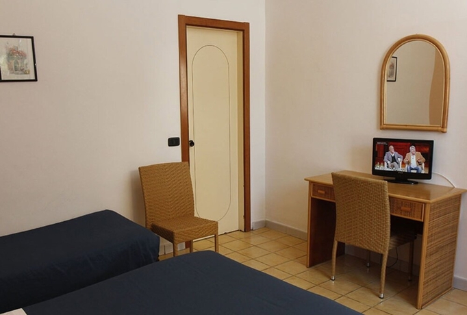 Imagen de la habitación del Hotel La Darsena, Agropoli. Foto 7