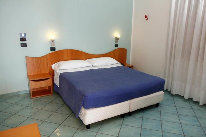 Imagen de la habitación del Hotel La Darsena, Agropoli. Foto 9