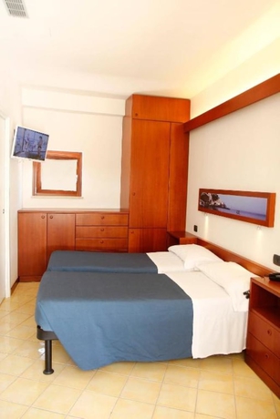 Imagen de la habitación del Hotel La Darsena, Agropoli. Foto 10