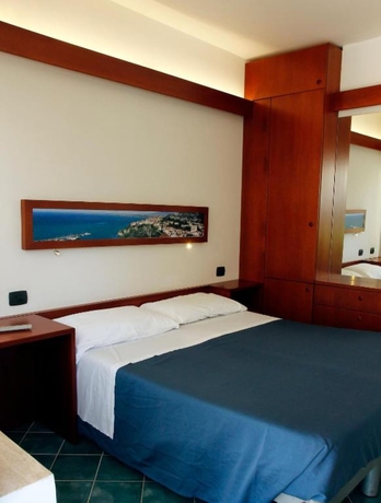 Imagen de la habitación del Hotel La Darsena, Agropoli. Foto 11