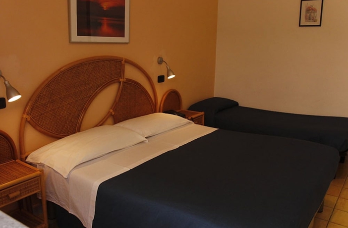 Imagen de la habitación del Hotel La Darsena, Agropoli. Foto 13