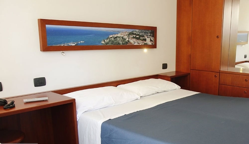 Imagen de la habitación del Hotel La Darsena, Agropoli. Foto 14