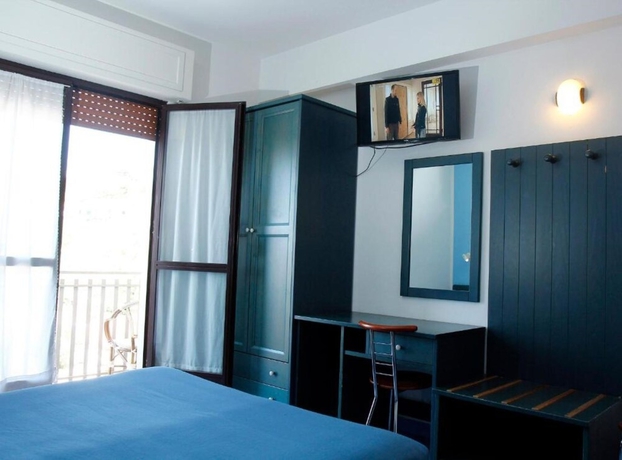 Imagen de la habitación del Hotel La Darsena, Agropoli. Foto 16