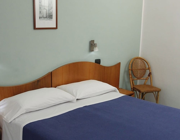 Imagen de la habitación del Hotel La Darsena, Agropoli. Foto 17