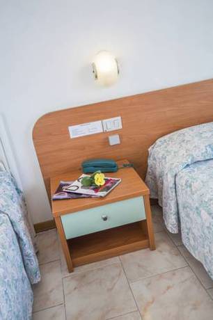 Imagen de la habitación del Hotel La Darsena, Passignano Sul Trasimeno. Foto 9