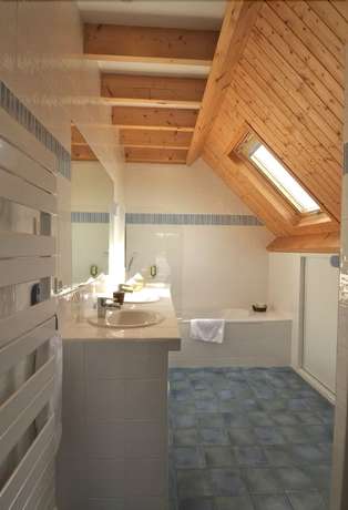 Imagen de la habitación del Hotel La D&eacute;sirade - H&ocirc;tel, Spa et Restaurant. Foto 15