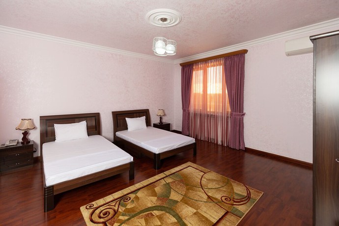 Imagen de la habitación del Hotel La Defense Yerevan. Foto 13