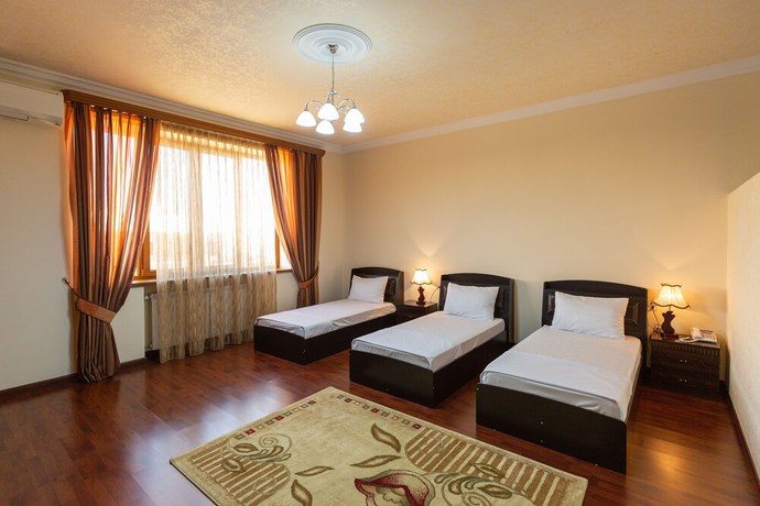 Imagen de la habitación del Hotel La Defense Yerevan. Foto 14