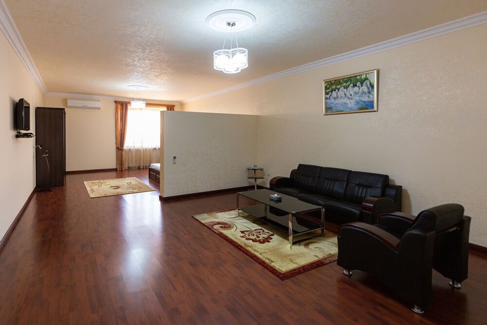 Imagen de la habitación del Hotel La Defense Yerevan. Foto 17