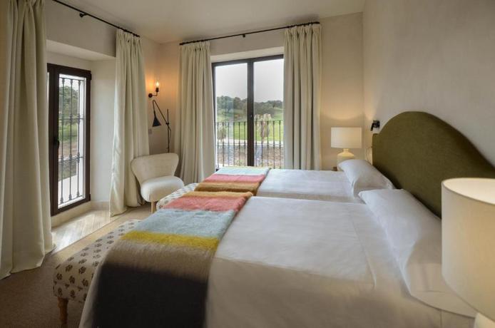 Imagen de la habitación del Hotel La Dehesa de Don Pedro. Foto 3