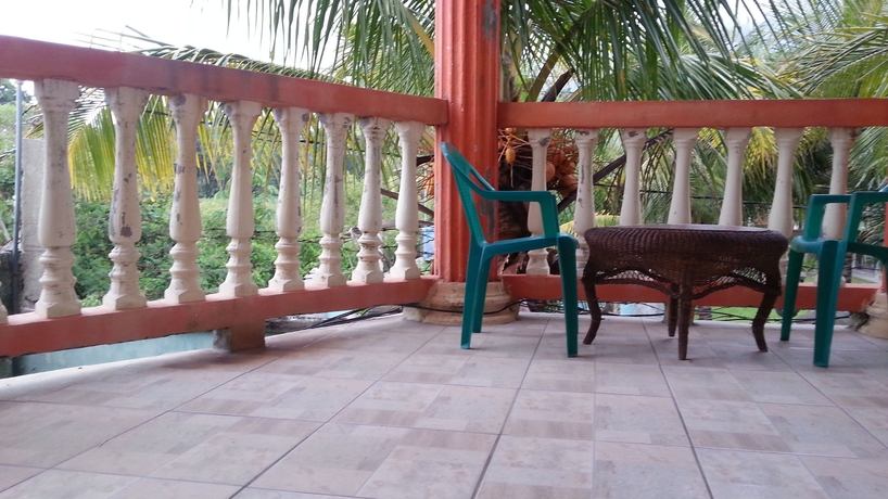 Imagen de la habitación del Hotel La Delphina Bandb Bar and Grill. Foto 9