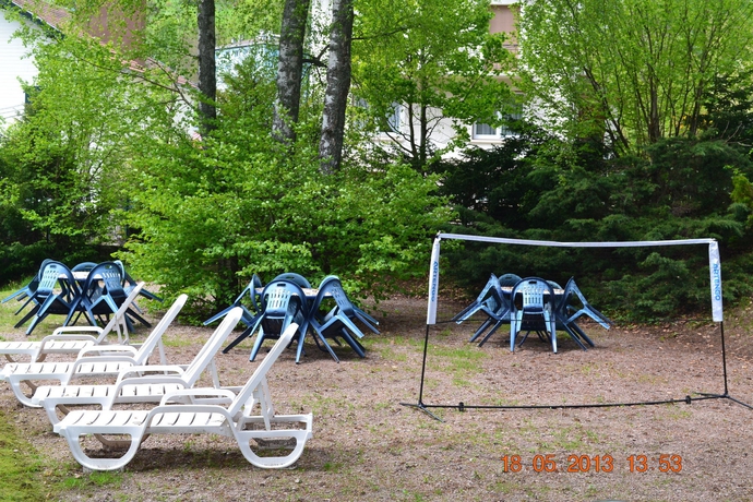 Imagen de los exteriores del Hotel La Demeure Des 2 Tr&eacute;sors. Foto 2
