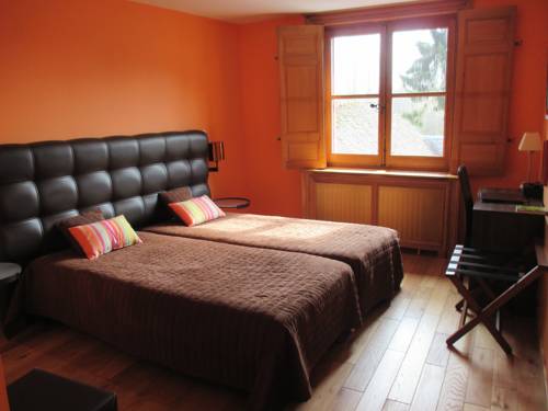 Imagen de la habitación del Hotel La Diligence, La Ferte-Saint-Cyr. Foto 14