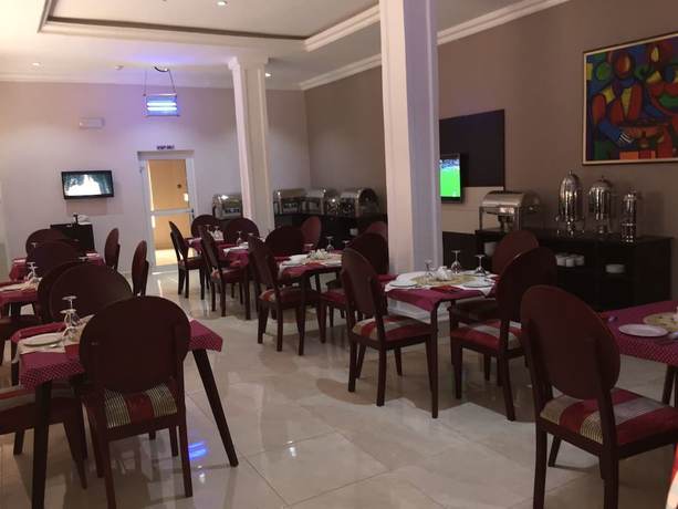 Imagen del bar/restaurante del Hotel La Divas and Events Centre. Foto 3