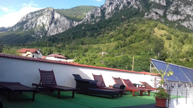 Imagen de los exteriores del Hotel La Dolce Vita. Foto 4