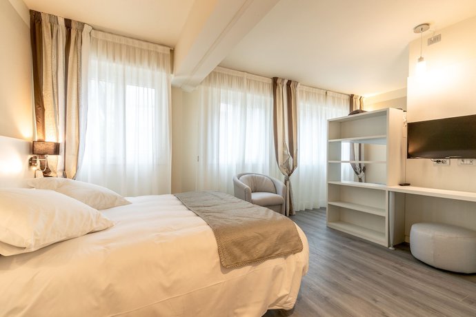 Imagen de la habitación del Hotel La Dolce Vita. Foto 12