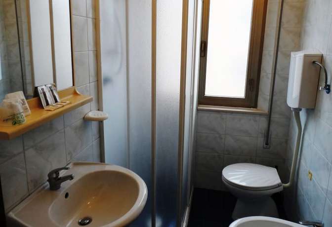 Imagen de la habitación del Hotel La Dolce Vita, Rimini. Foto 11