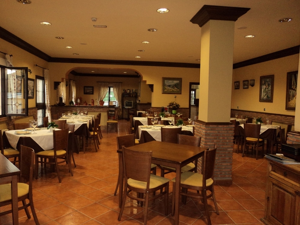 Imagen del bar/restaurante del Hotel La Encina Centenaria. Foto 5