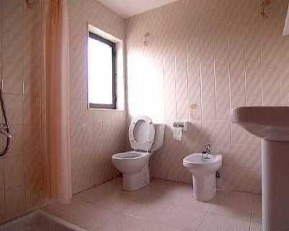 Imagen de la habitación del Hotel La Encina. Foto 7