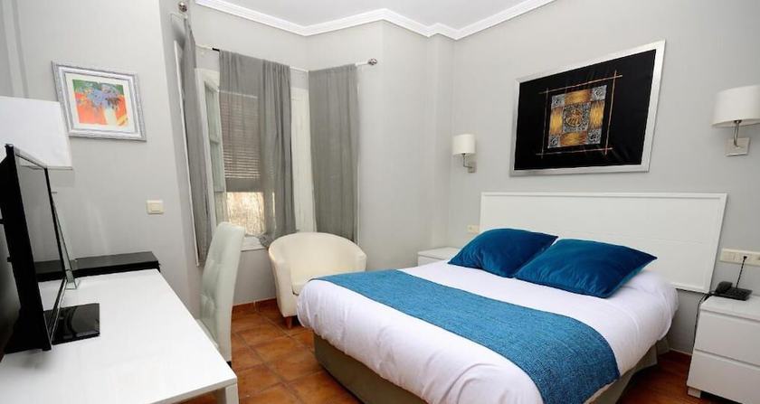 Imagen de la habitación del Hotel La Encomienda. Foto 11