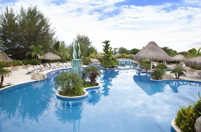 Imagen de la piscina del Hotel La Ensenada Beach Resort- All Inclusive. Foto 17