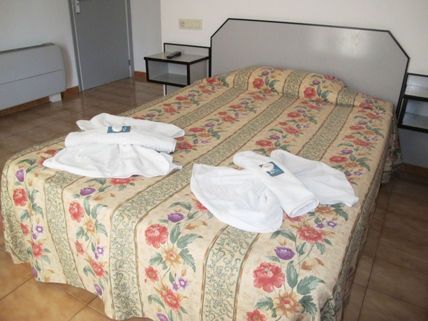 Imagen de la habitación del Hotel La Entrada. Foto 13